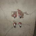 Obr. 9 – Trhliny v betonu po ukončení zkoušky a demontování připojeného prvku