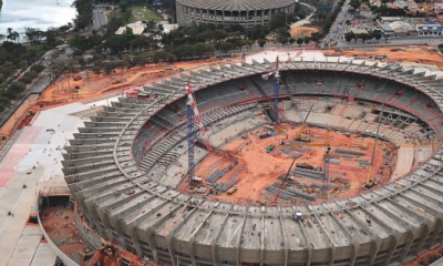 Stadiony pro fotbalové MS 2014 v Brazílii: Nasazení velké flotily jeřábů Liebherr