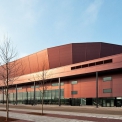 Obr. 5a - Sportovní Malmö Aréna ve Švédsku s ocelovou odvětranou fasádou a konstrukcí z finské oceli Ruukki. 