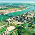 Most přes řeku Rýn v Nijmegenu po dokončení