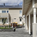 Obr. 1a Integrované solární panely Ruukki Classic Solar nejsou na střeše domu téměř vidět
