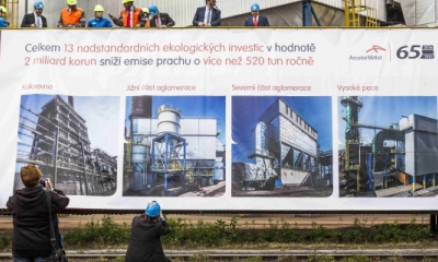 Ministři slavnostně pokřtili 13 ekologických investic v huti ArcelorMittal Ostrava. Nová zařízení sníží emise prachu na historické minimum