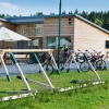 Základna pro cyklisty Singletrail v Moravském krasu rychle a v atraktivním designu díky technologii Lindab Construline 
