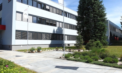 Firma Micro-Epsilon zrekonstruovala své sídlo v Bechyni s využitím stavebních systémů Lindab