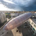 Pohled na konstrukci zastřešení vzducholodě z ETFE folie (foto Jan Slavík)