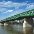 Obr. 1 – Nová oceľová konštrukcia Starého mosta v Bratislave