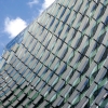 Castellana 77, udržitelná budova s prosklenou fasádou ožila v centru Madridu