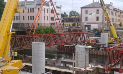 Výstavba protipovodňové ochrany Olomouce jede podle harmonogramu, v Komenského ulici roste nový most