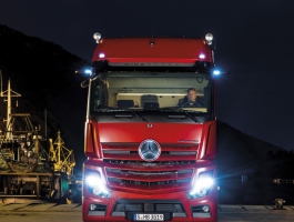 Nový Actros: Výrazný přínos k vyšší bezpečnosti, hospodárnosti a konektivitě