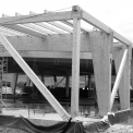 Prvá fáza výstavby po vztýčení drevenej konštrukcie